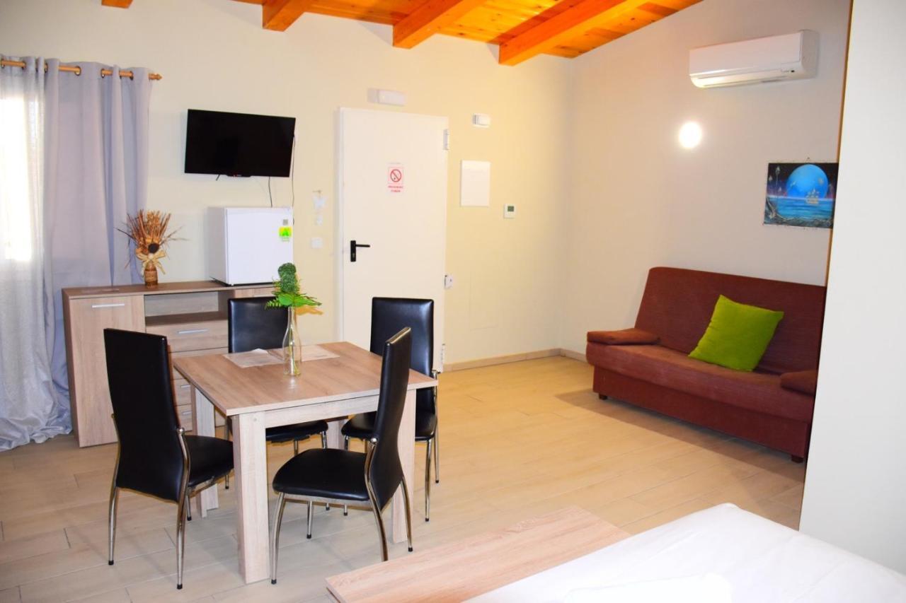 Apartamentos Giuliano Empuriabrava Exterior foto